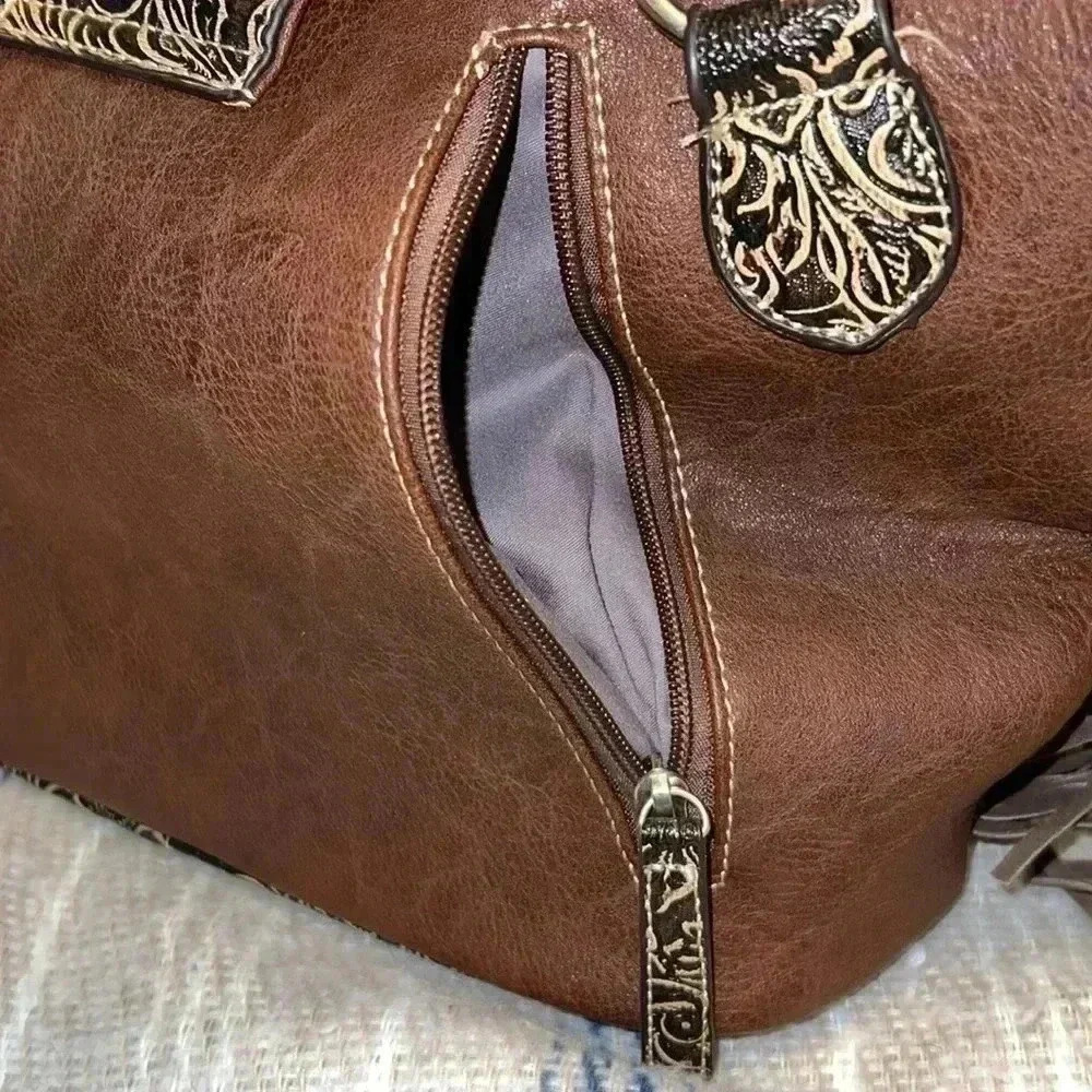 Western Shoulder Bag with Fringe - Picture 3 of 6
